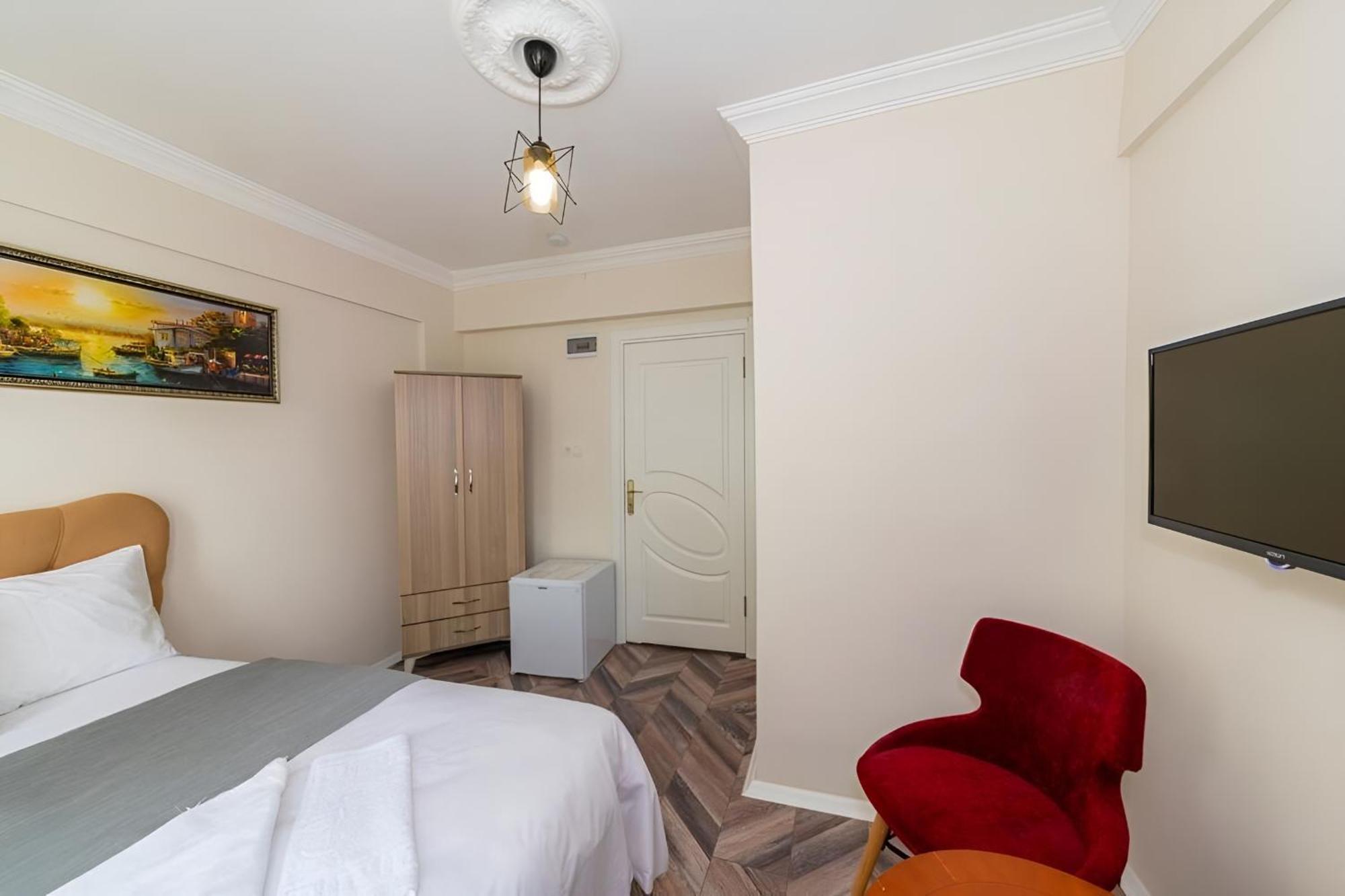 Grand Romanos Hotel Istanbul Bagian luar foto