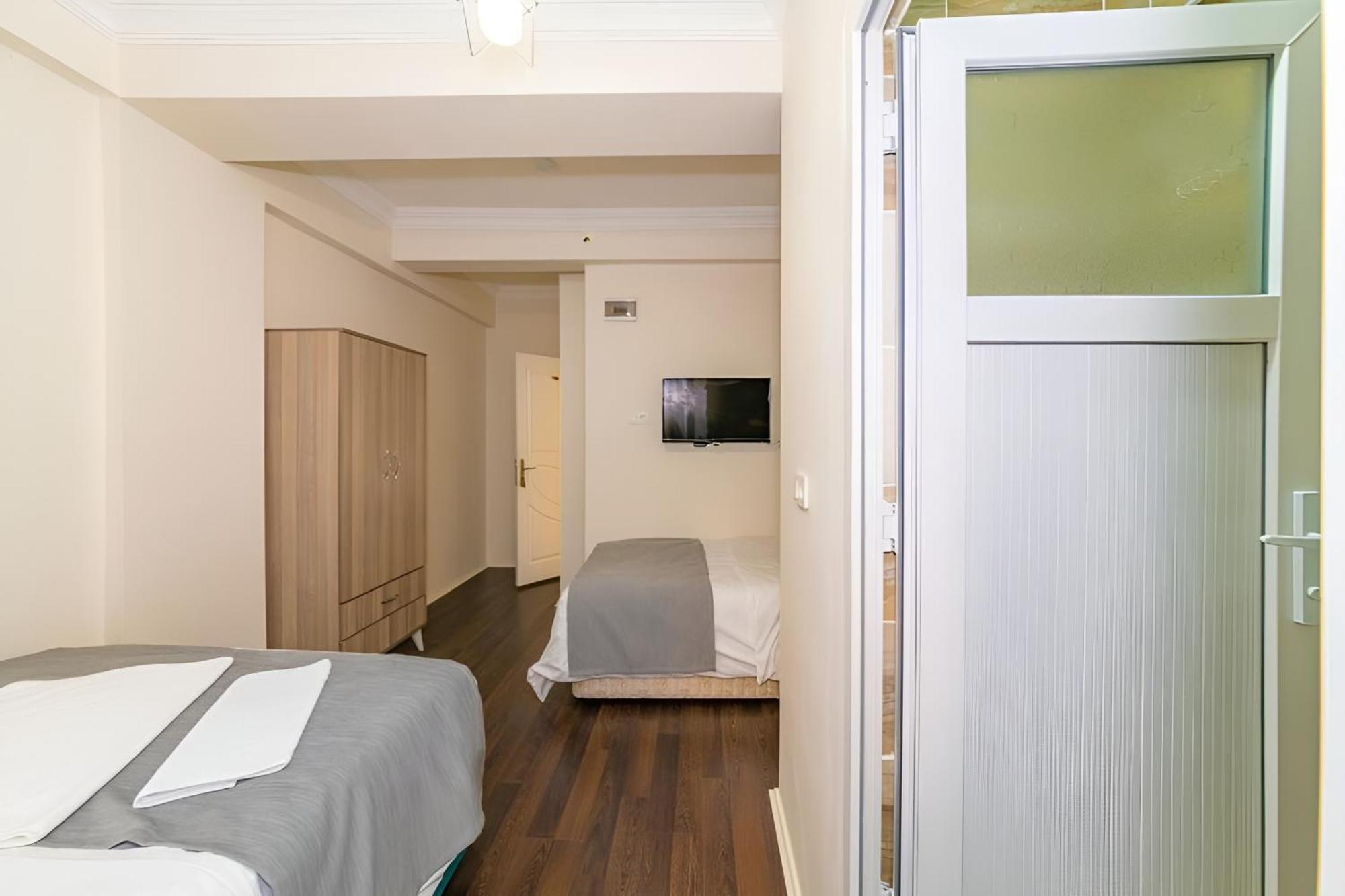 Grand Romanos Hotel Istanbul Bagian luar foto