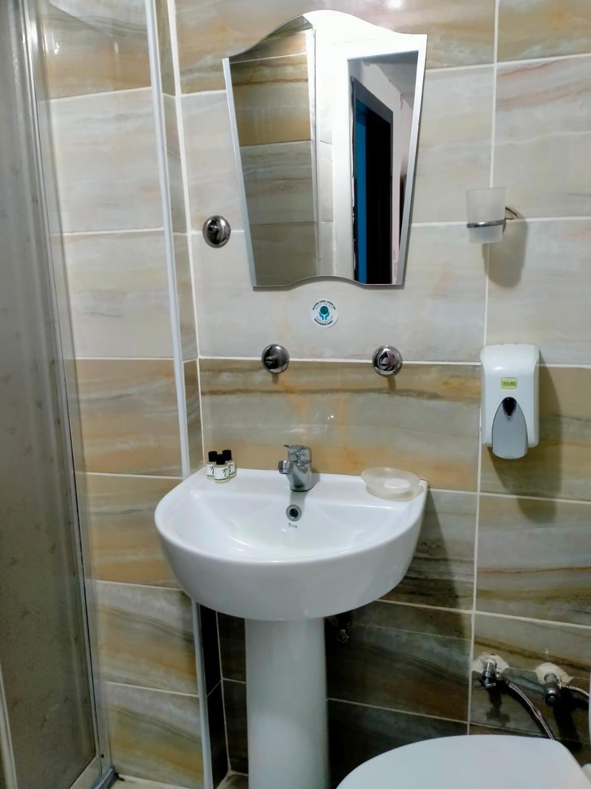 Grand Romanos Hotel Istanbul Bagian luar foto