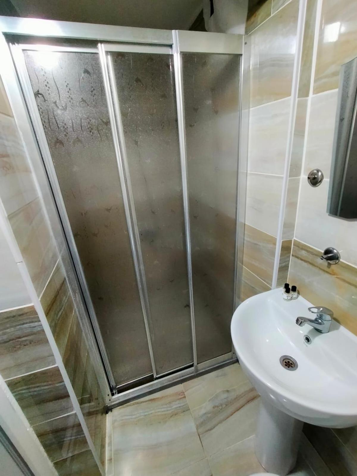 Grand Romanos Hotel Istanbul Bagian luar foto